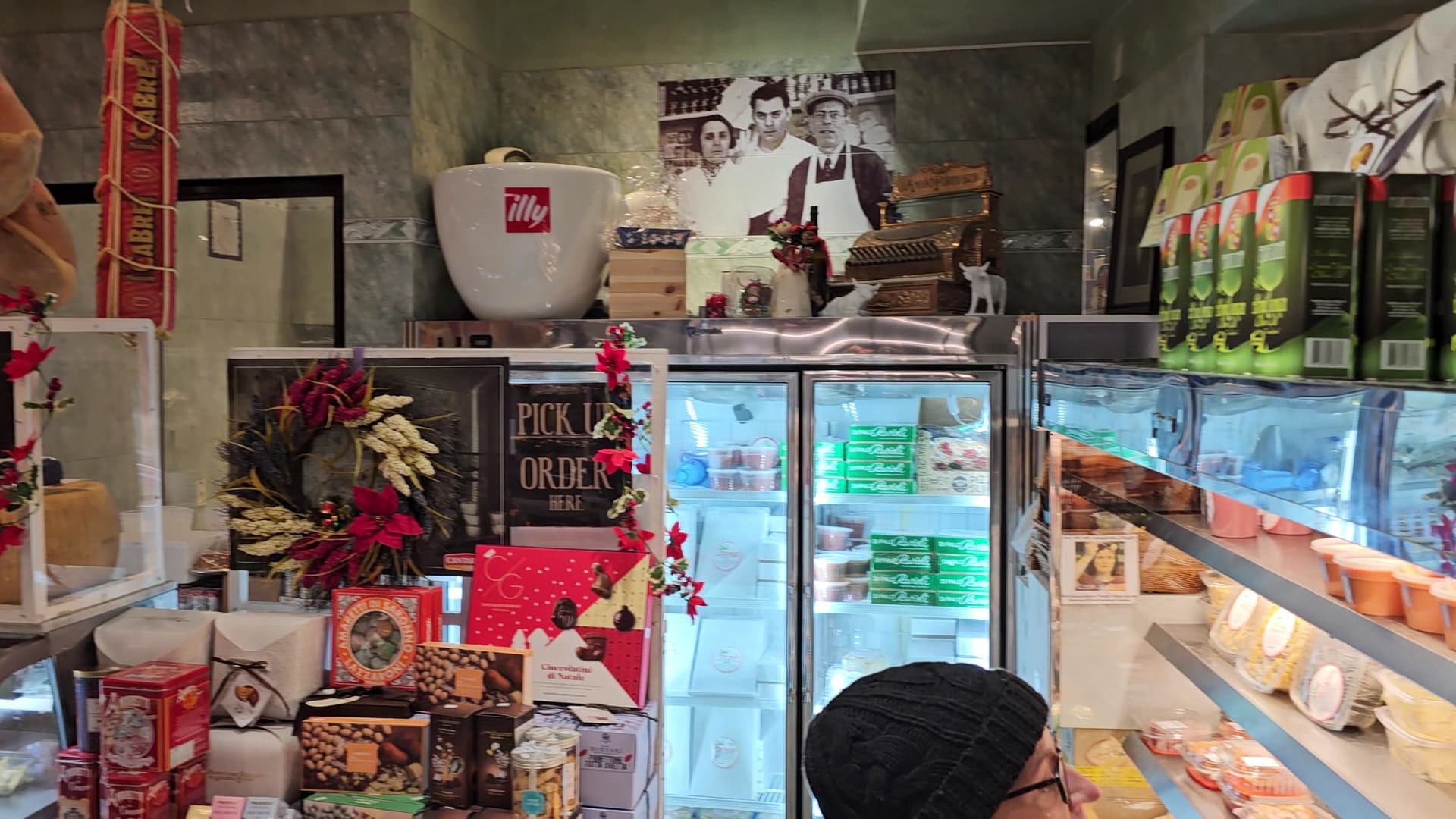 Di Palo's Fine Foods gallery 8
