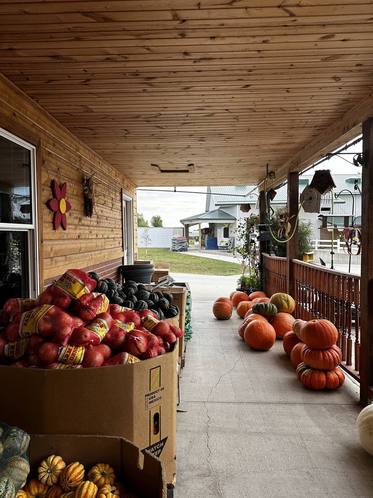 Stringtown Grocery gallery 12